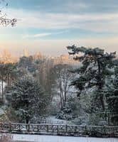 Les Buttes Chaumont enneigées