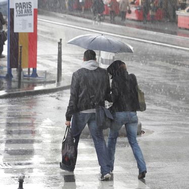 Pluie rue de Rivoli