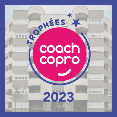Copropriété lauréate du Grand Prix 2022 et logo des Trophées Métropolitains CoachCopro © Agence Parisienne du Climat / Verna Achitectes